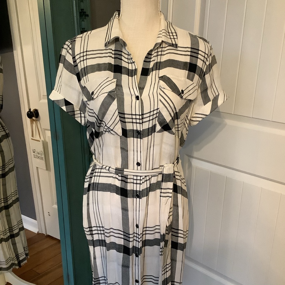 Anthropologie Black and‎ White Midi Dress - Picture 2 of 8